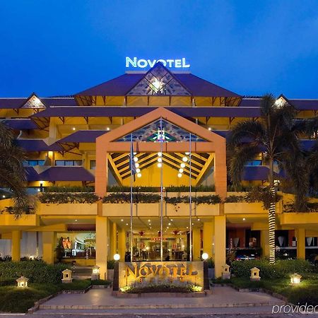 Ap Premier Batam Hotel Nagoya Kültér fotó