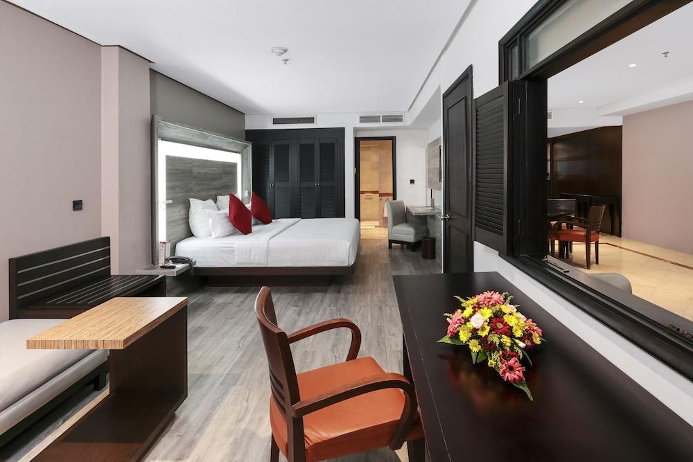 Ap Premier Batam Hotel Nagoya Kültér fotó