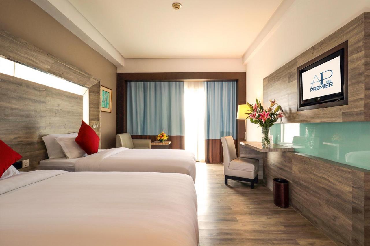 Ap Premier Batam Hotel Nagoya Kültér fotó