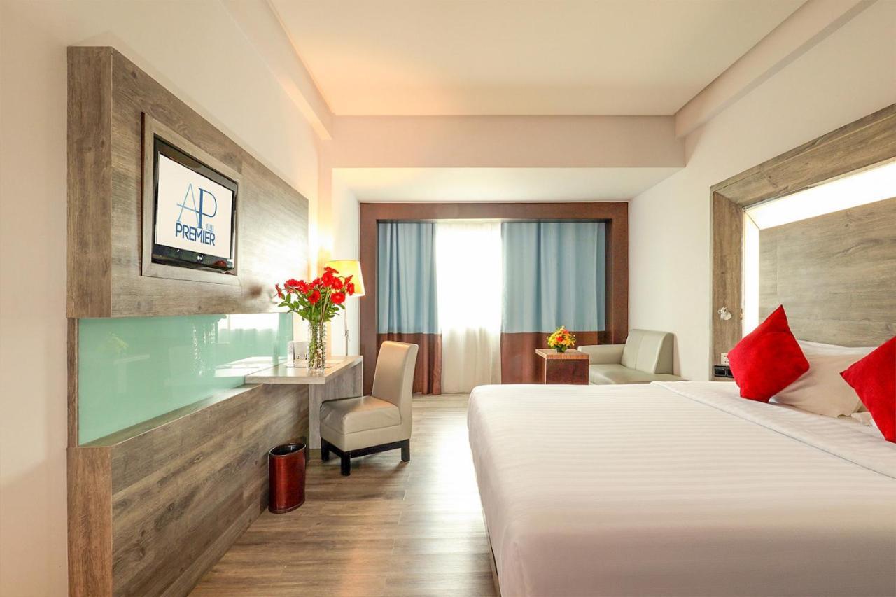 Ap Premier Batam Hotel Nagoya Kültér fotó