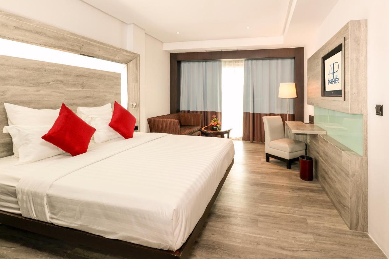 Ap Premier Batam Hotel Nagoya Kültér fotó