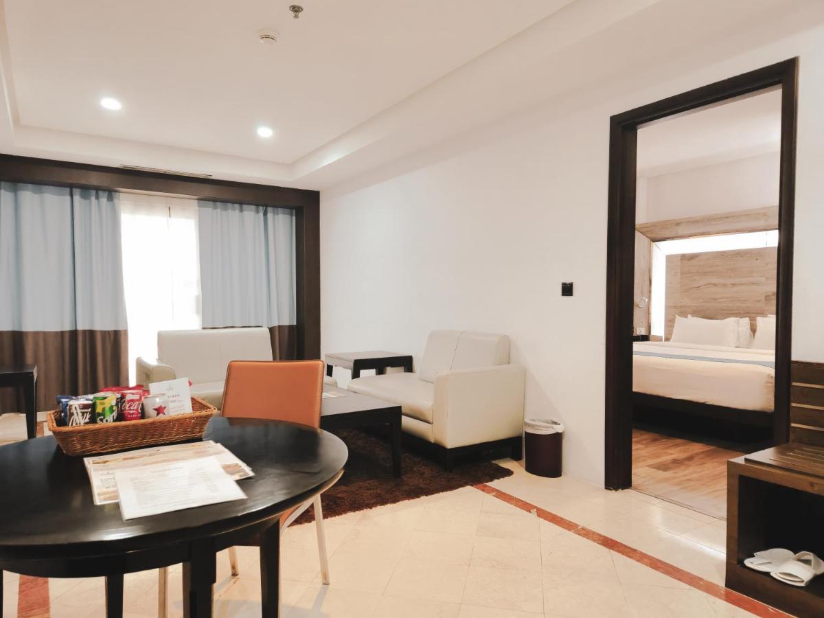 Ap Premier Batam Hotel Nagoya Kültér fotó
