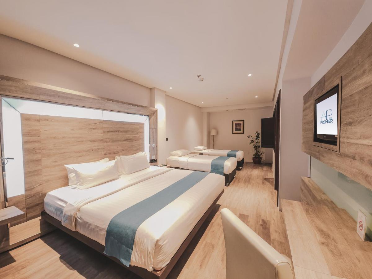 Ap Premier Batam Hotel Nagoya Kültér fotó