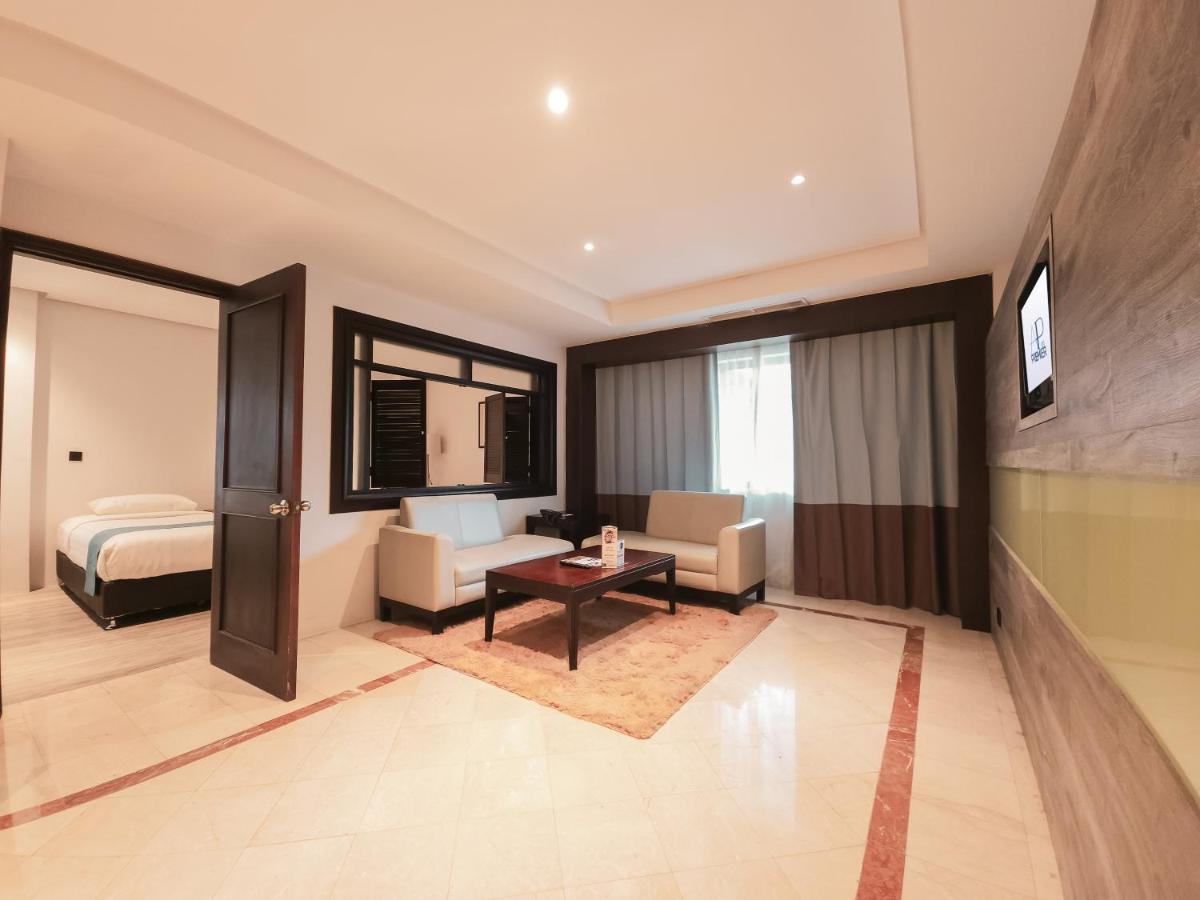 Ap Premier Batam Hotel Nagoya Kültér fotó