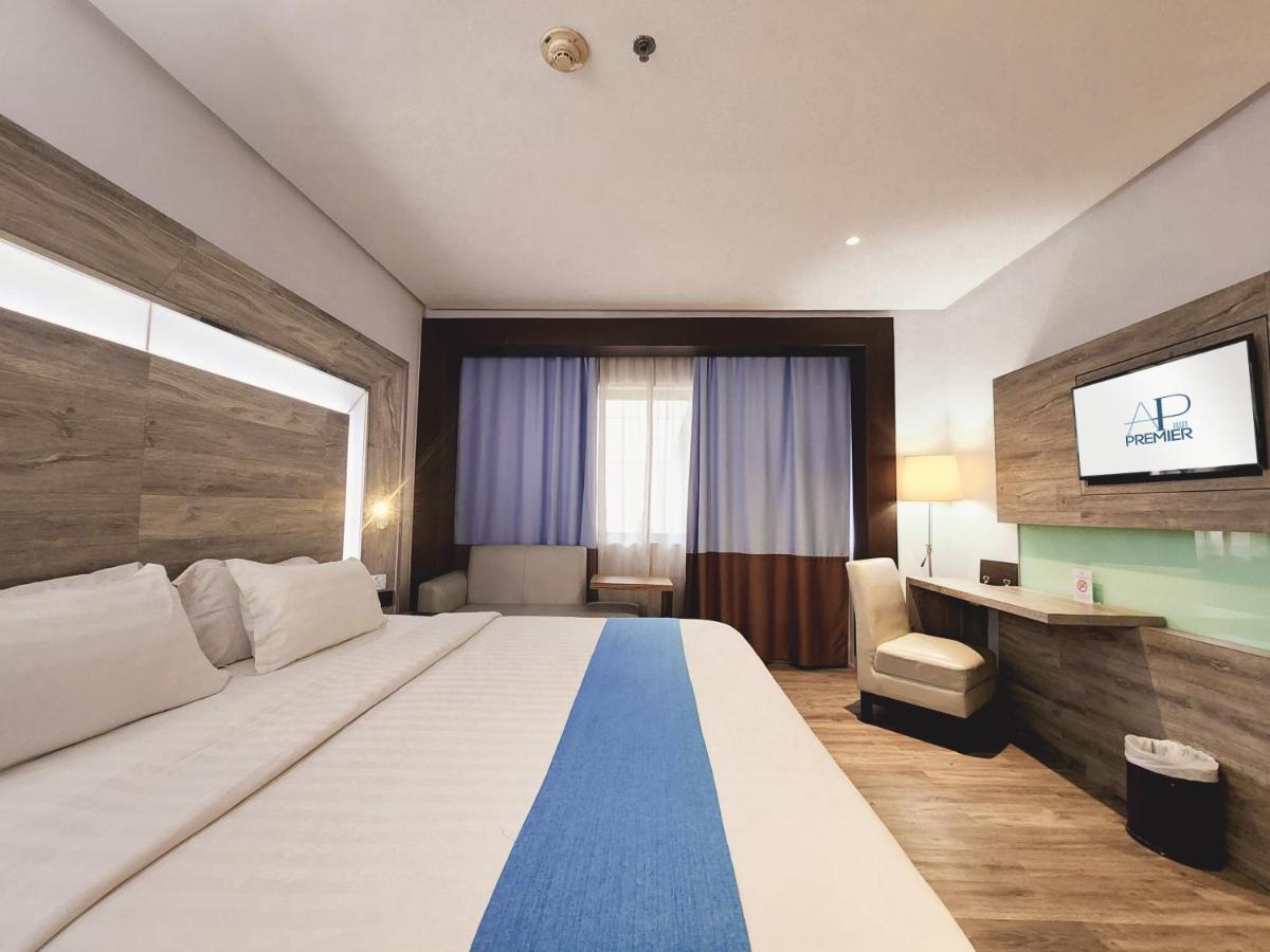 Ap Premier Batam Hotel Nagoya Kültér fotó