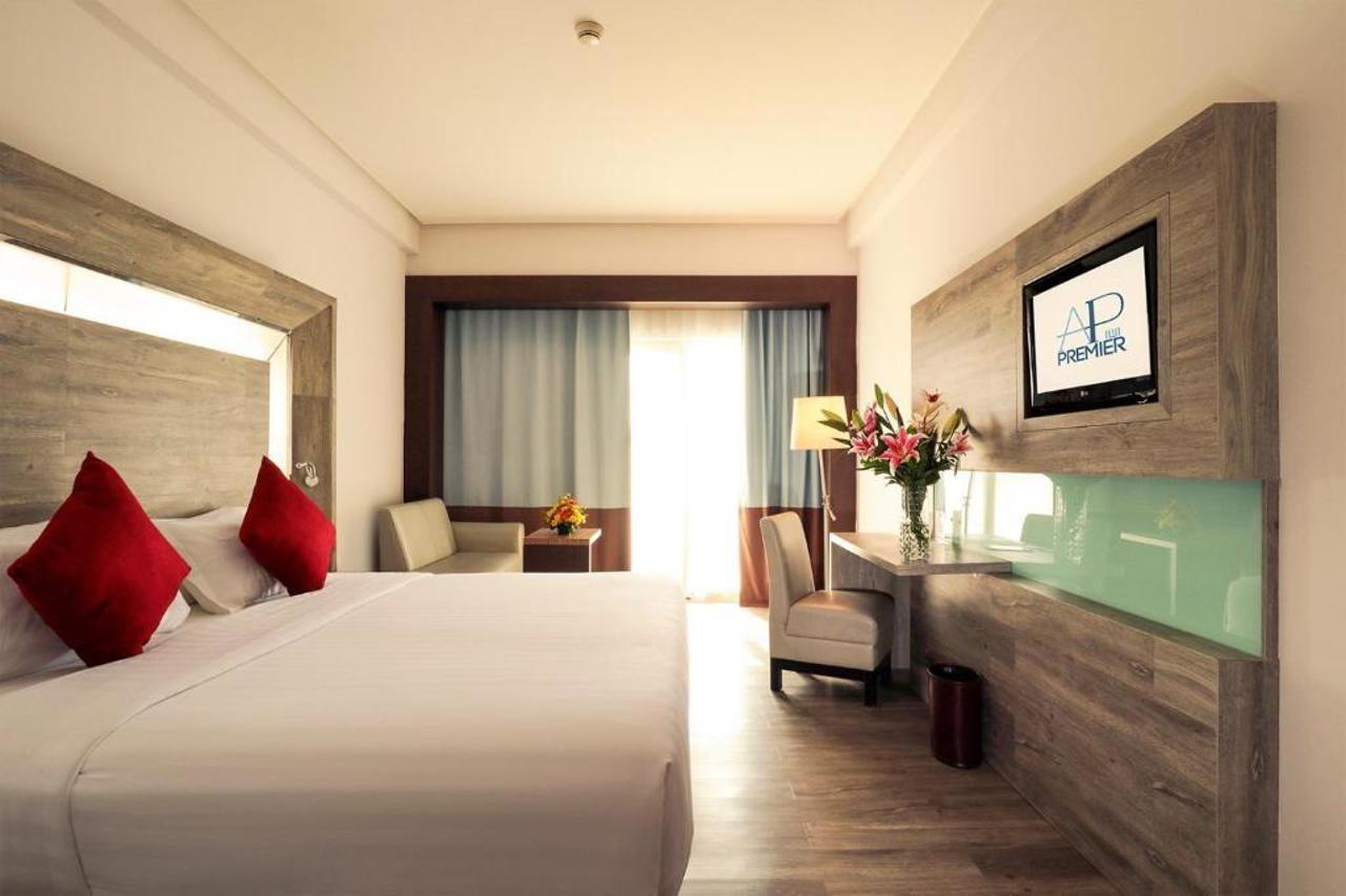 Ap Premier Batam Hotel Nagoya Kültér fotó