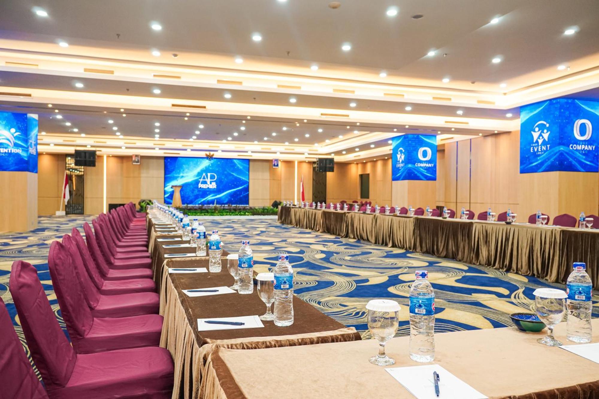 Ap Premier Batam Hotel Nagoya Kültér fotó